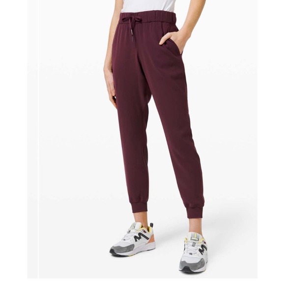 lululemon athletica Pants - Lululemon On the Fly Jogger 28 Cassis Burgundy LW5BZDS Women Size 6 New Athletic